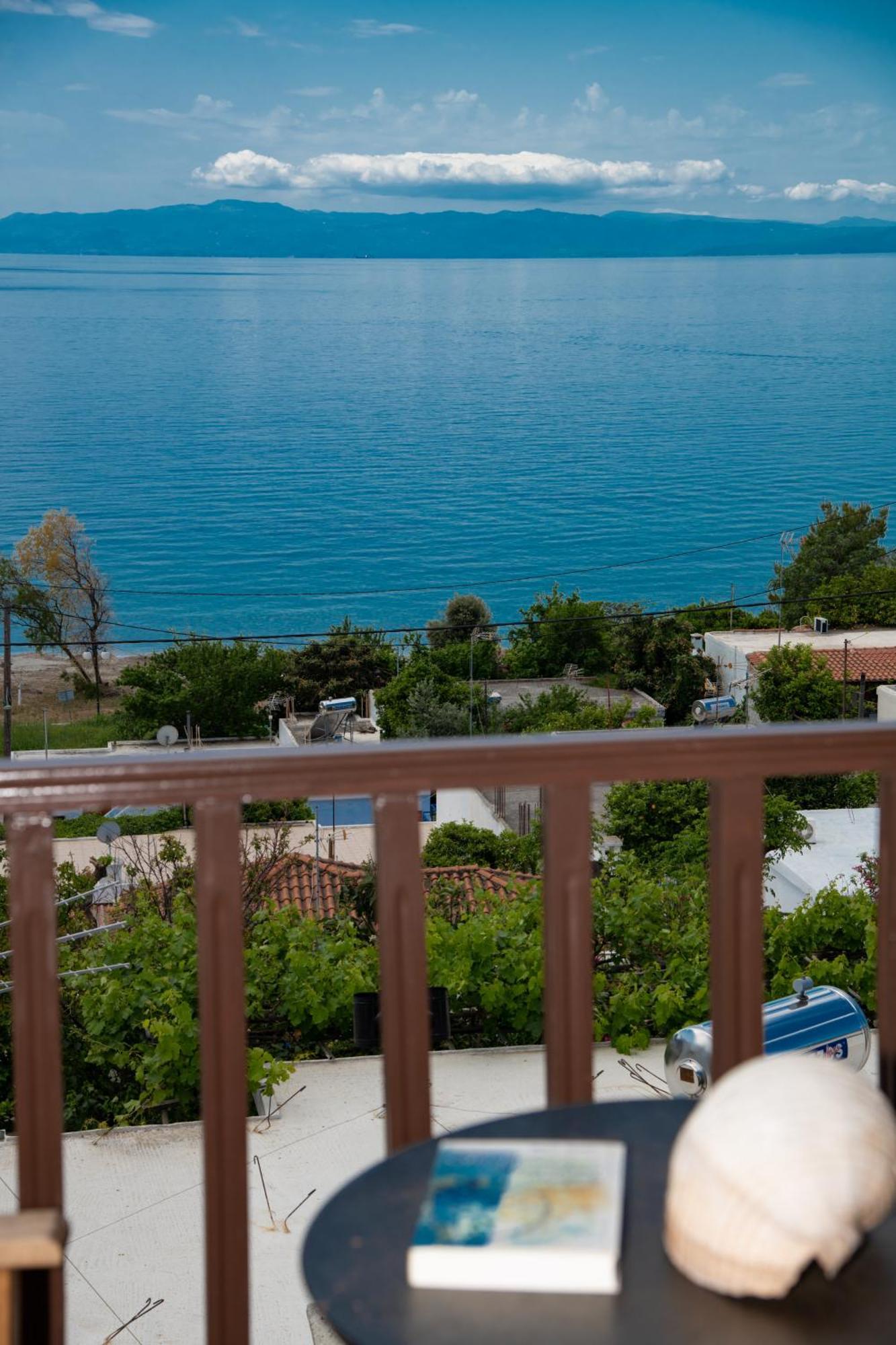 Lilian Beachfront Apartments Neo Klima Exterior photo