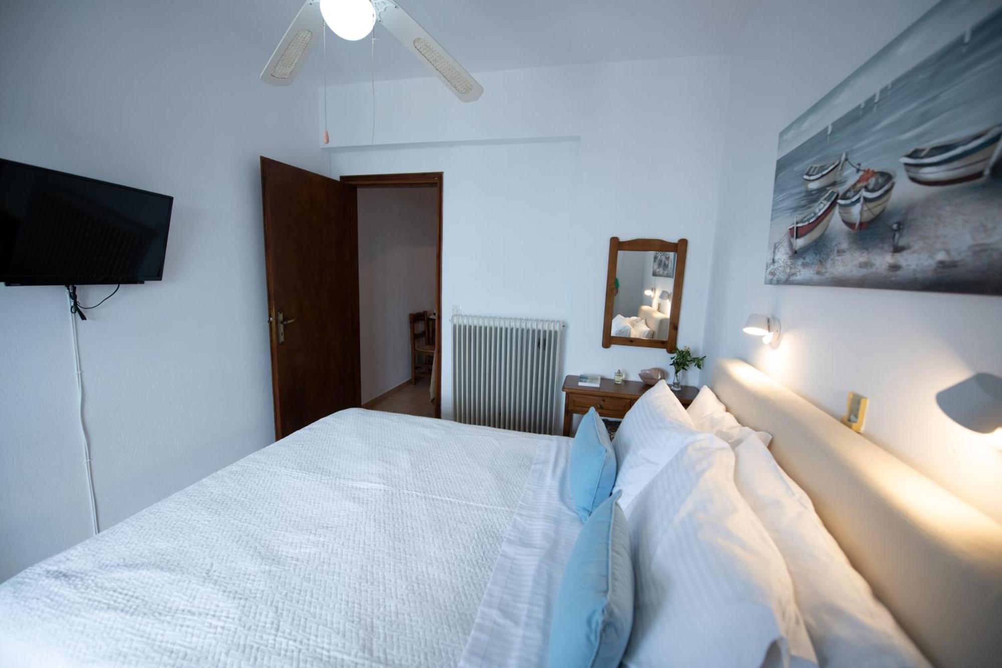 Lilian Beachfront Apartments Neo Klima Exterior photo